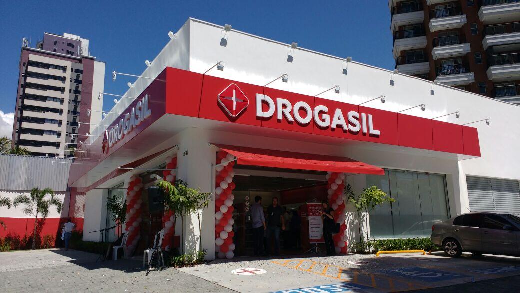 Farmácias Drogasil (24h), em Fortaleza