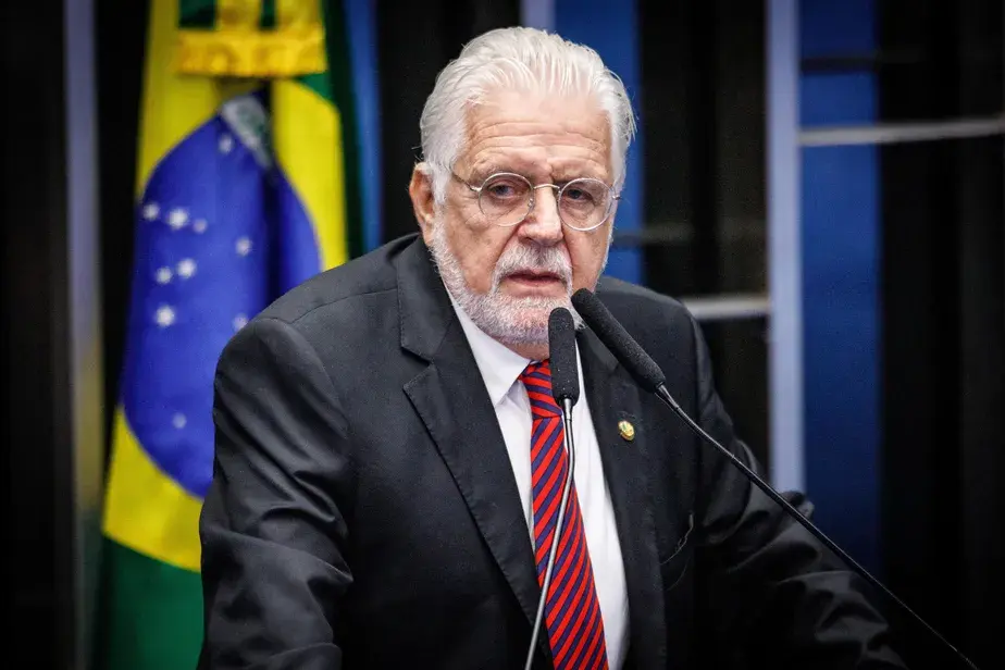 Jaques Wagner é intimado pela PF a depor sobre caso do banco Master