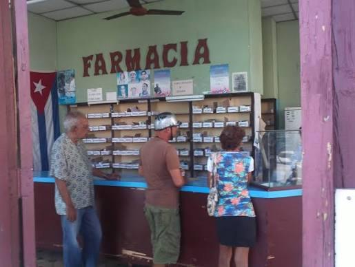 Sob forte pressão dos Estados Unidos, o governo de Cuba anunciou nesta quarta (29) a abertura à iniciativa privada de amplos setores de sua economia