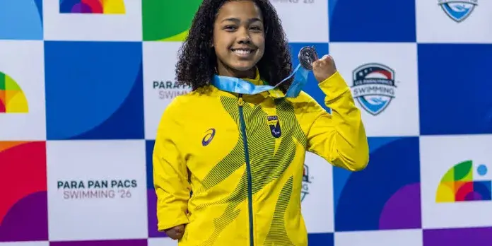 Alessandra Oliveira quebra recorde mundial no Parapan-Pacífico