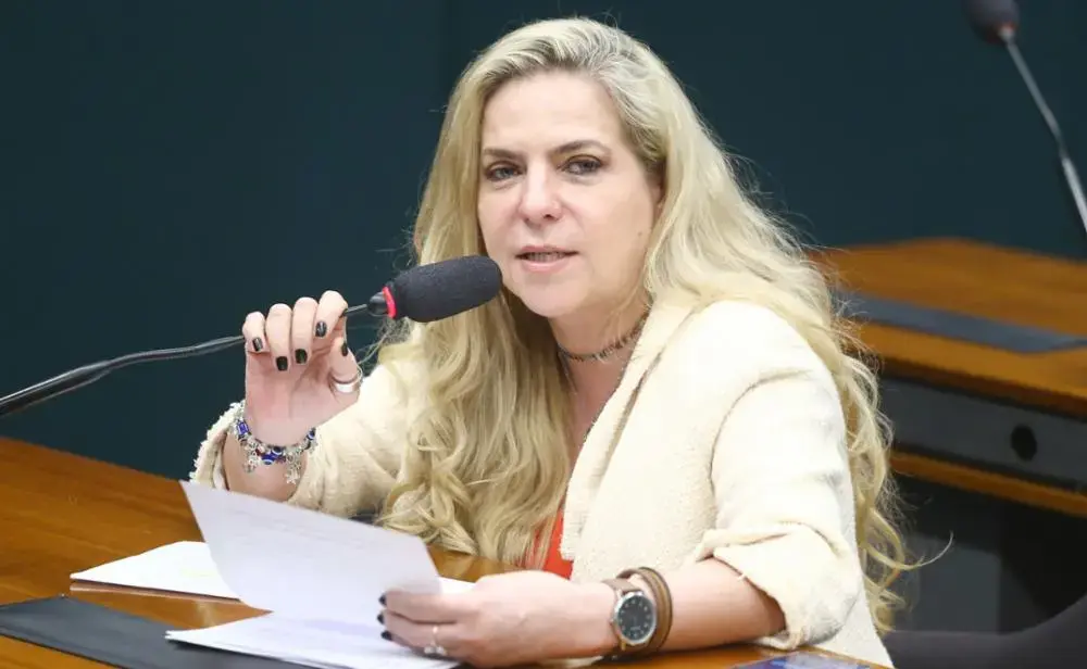 AtlasIntel: Luizianne lidera corrida ao Senado no Ceará, seguida por Cid e Capitão Wagner
