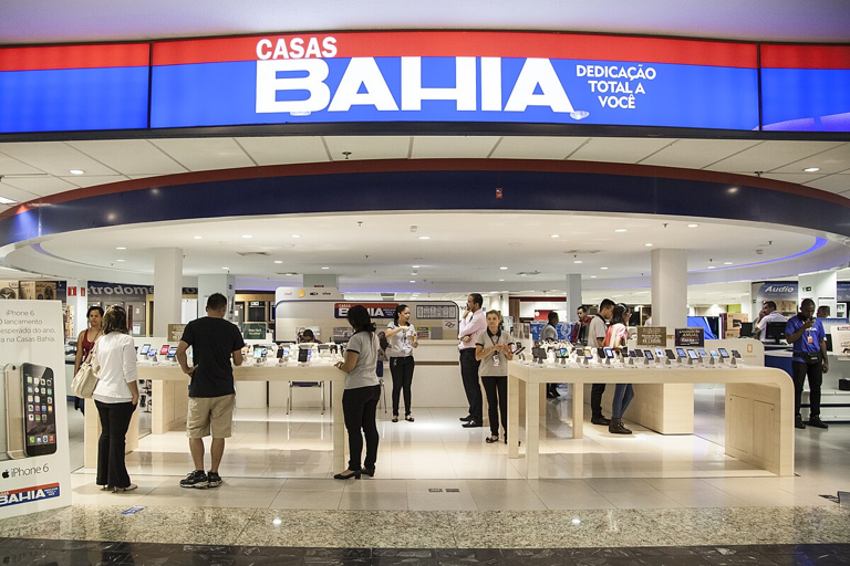 Casas Bahia tem quase uma ação trabalhista por funcionário, aponta levantamento
