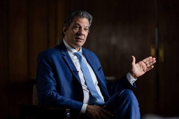 Haddad aciona Ministério Público Eleitoral contra Jovem Pan
