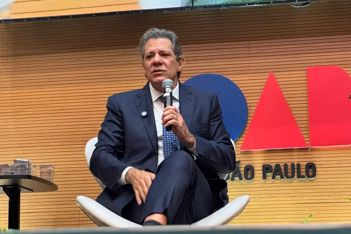 Haddad diz que teve carro abordado por PMs de forma 