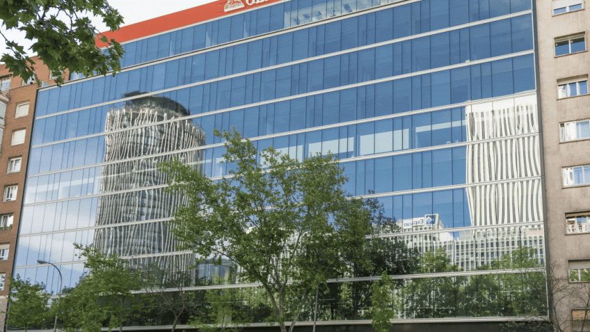 Lulinha muda endereço comercial de sua empresa na Espanha