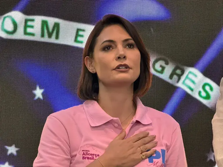 Michelle Bolsonaro declara R$ 4,4 milhões em bens ao registrar candidatura ao Senado