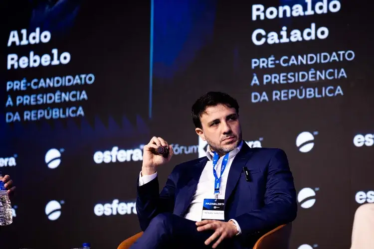 Missão lança Renan Santos à Presidência em congresso; ingressos chegam a R$ 7 mil