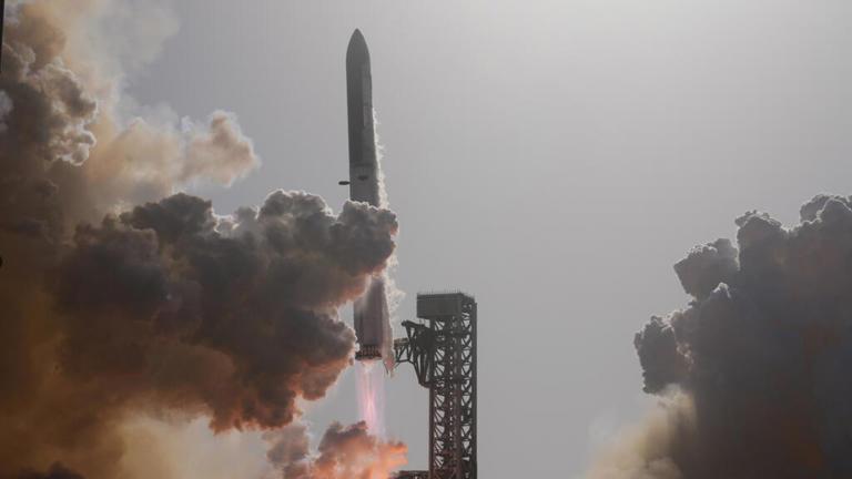 Musk projeta maior base espacial do mundo com investimento de US$ 100 bilhões e 30 voos por dia
