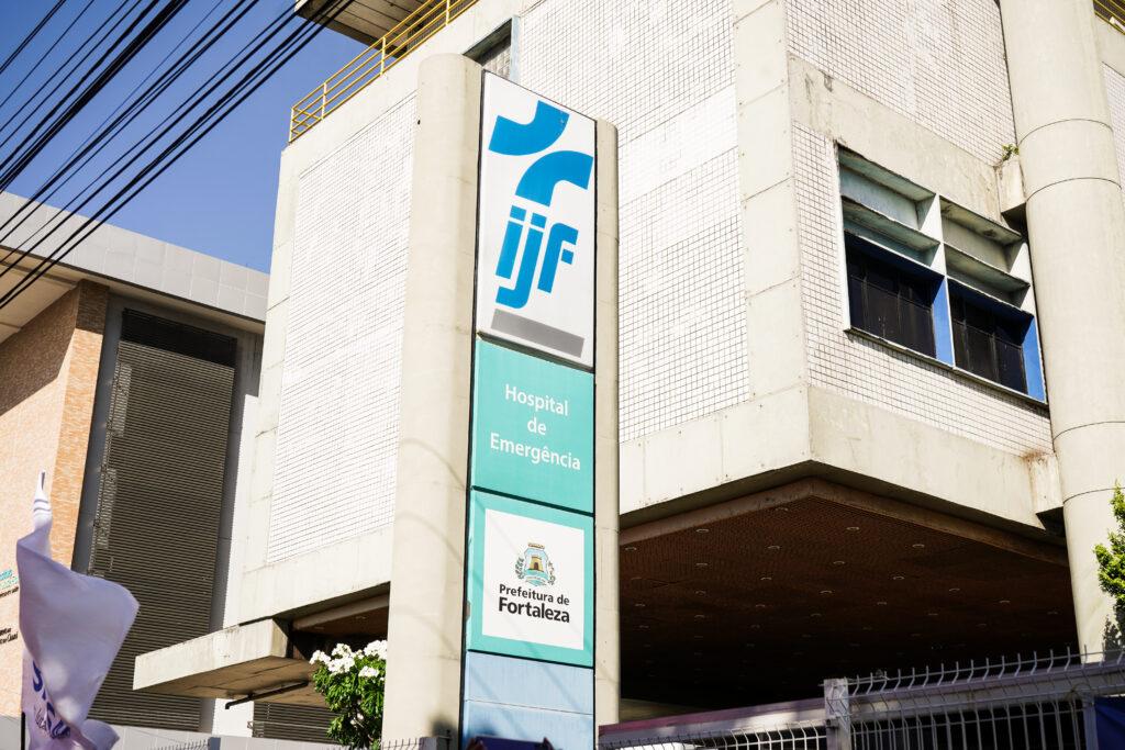 Parte da estrutura de alvenaria desaba em área da emergência do IJF e Sindicato dos Médicos aciona órgãos para avaliação das condições