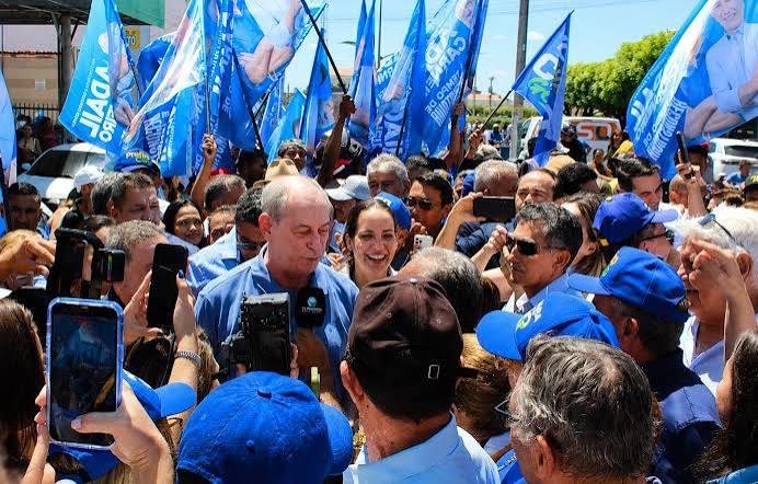 Passagem de Ciro Gomes por Icó movimenta bastidores políticos no interior cearense