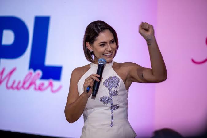 PL pede à Justiça substituição de Michelle no cuidado a Bolsonaro