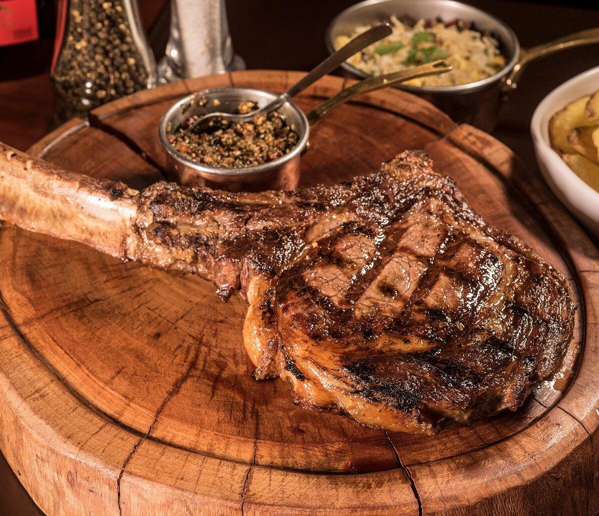 Visionário e atento ao mercado, ele percebeu a alta demanda por carnes nobres e transformou definitivamente a casa no La Ventana Parrilla.