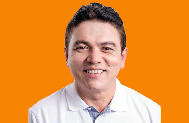 Prefeito de Barro orienta servidores a acompanharem candidatos apoiados pela gestão