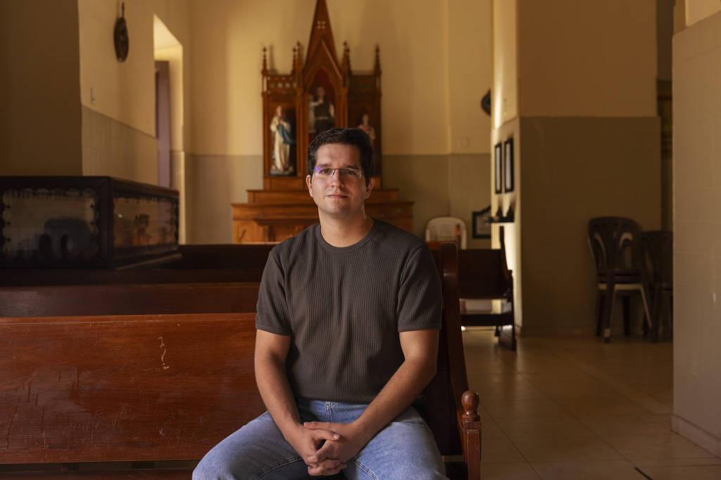 Professor no Ceará vota em Renan e vê no catolicismo o futuro da direita