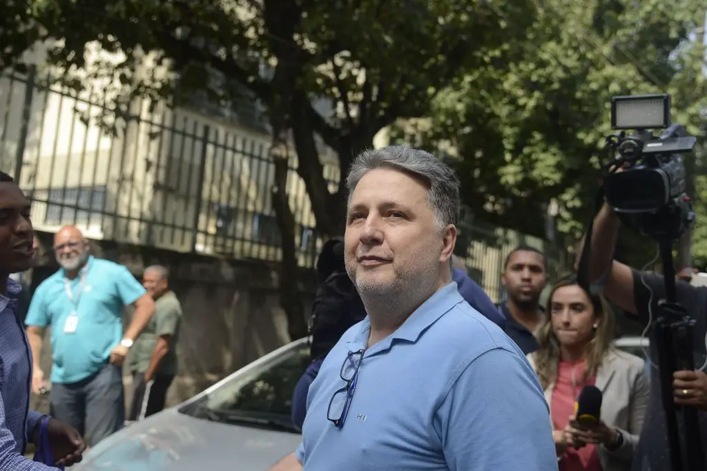 TSE decide suspender restrições à campanha de Anthony Garotinho