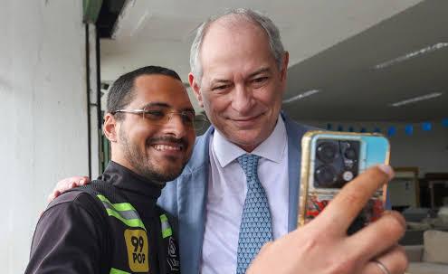 Ciro Gomes propõe IPVA zero, “Seguro na Rota” e aplicativo cearense para motoristas e entregadores