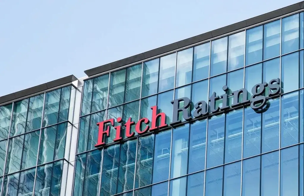 Empresas vão cortar investimento ao mínimo em 2027 por conta dos juros, espera Fitch