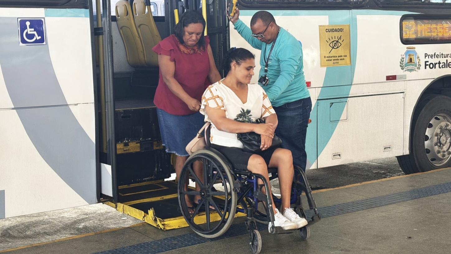Etufor inicia troca do cartão gratuito para pessoas com deficiência