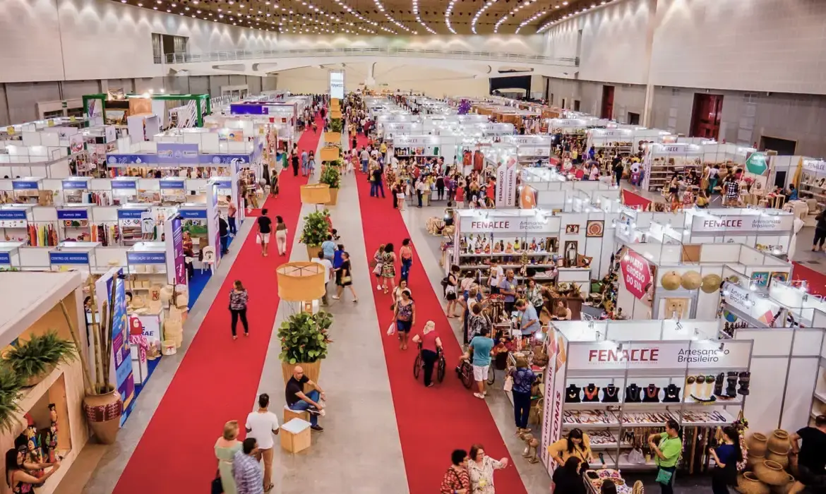 FENACCE chega ao último dia reunindo o melhor do artesanato, música e gastronomia nacional em Fortaleza