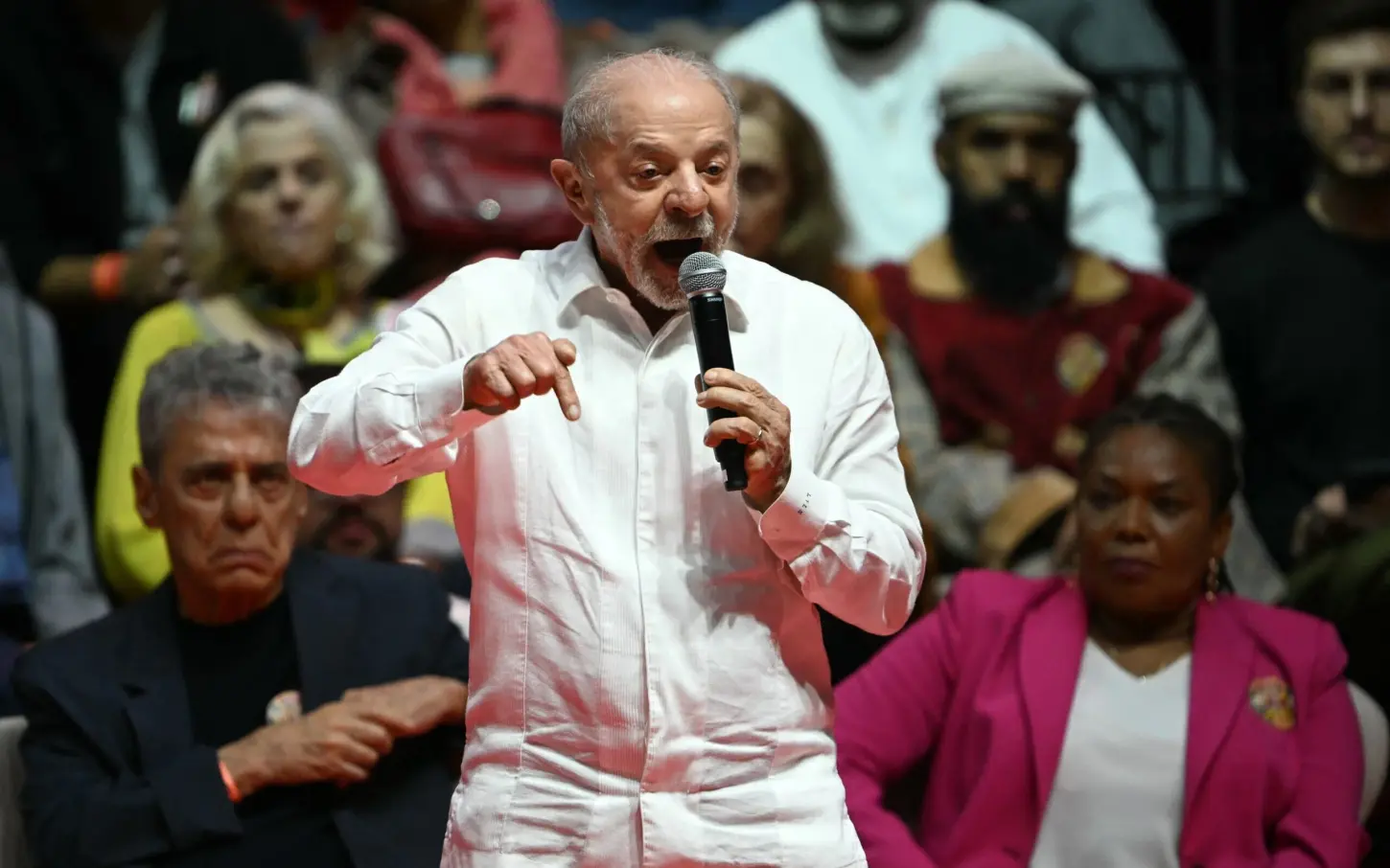 Fim das bets: Flamengo, Corinthians e outros clubes detonam decisão de Lula  