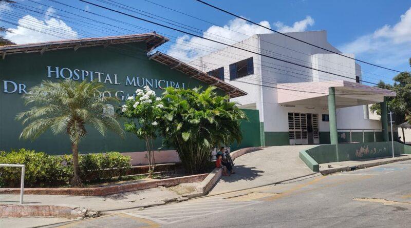 Homem invade hospital em Caucaia, agride mulheres e tenta retirar criança dos braços da mãe