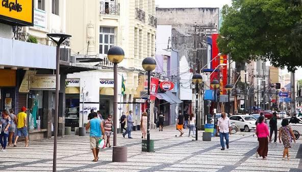 Inadimplência acelera no Ceará, mas varejo cresce 4%