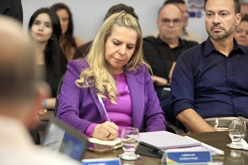 Luizianne defende fortalecimento do comércio em encontro com empresários