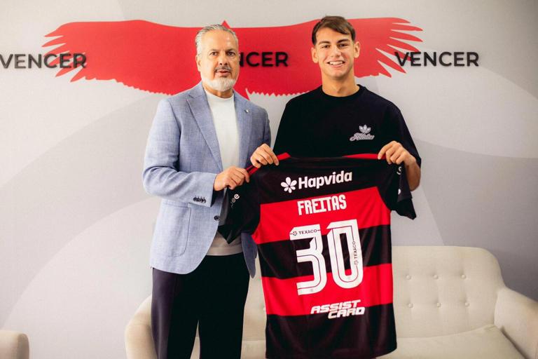 Mais um reforço: Flamengo anuncia Joaquín Freitas