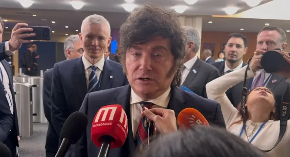 Milei diz esperar mudança no Brasil: “Curso socialista decadente”.