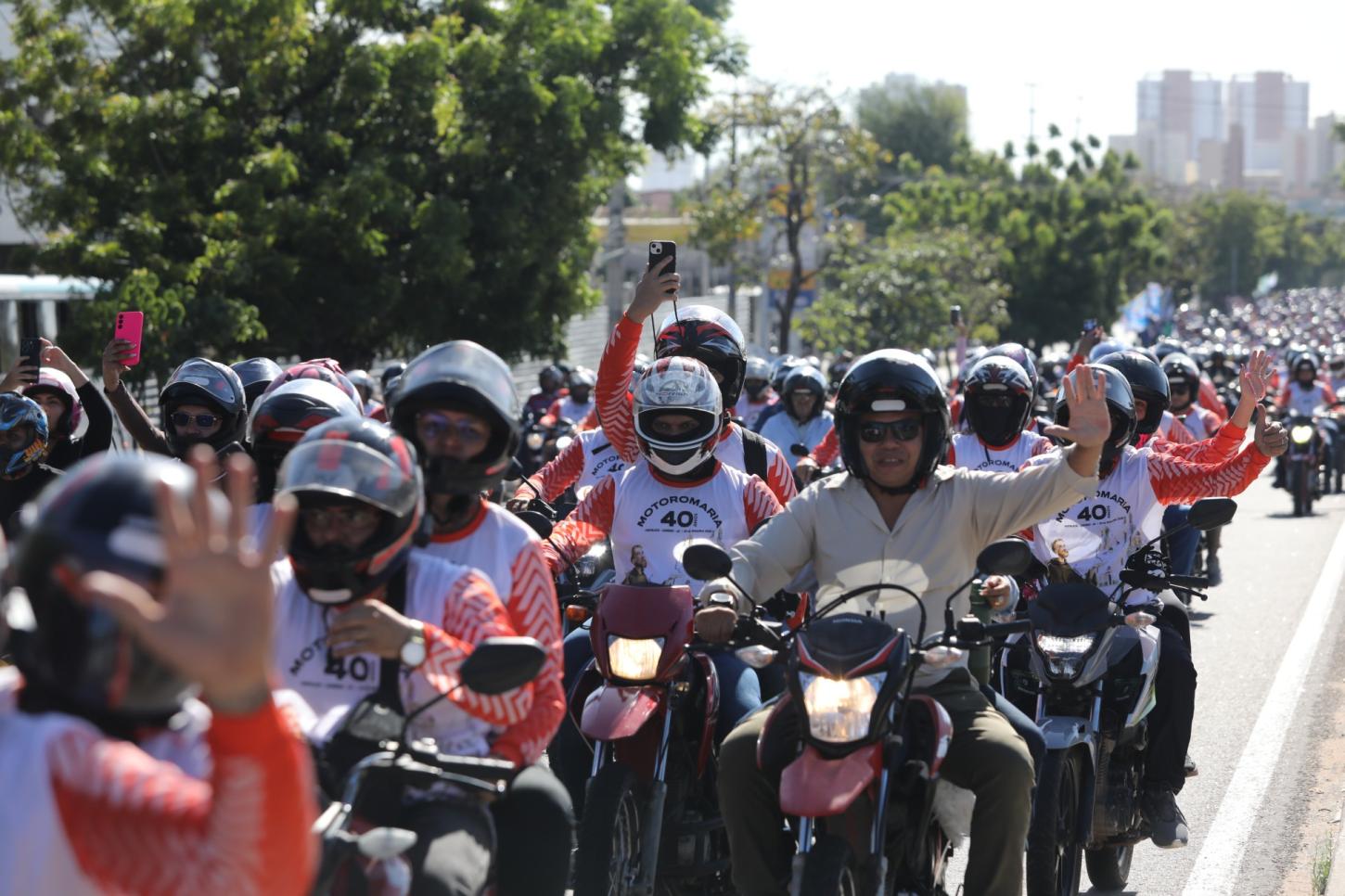 Motorromaria Fortaleza-Canindé reúne 60 mil fiéis em 40ª edição