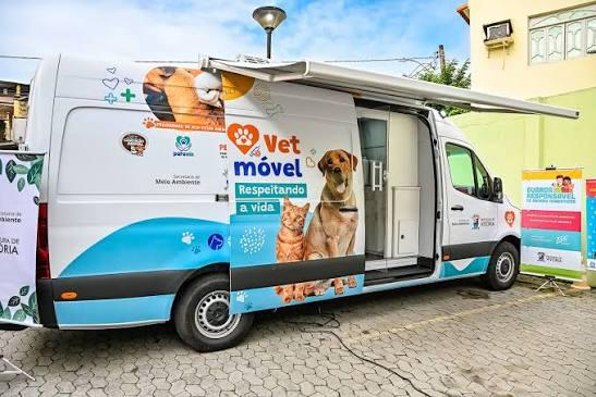 Parque Dois Irmãos e Presidente Kennedy recebem serviços veterinários do VetMóvel