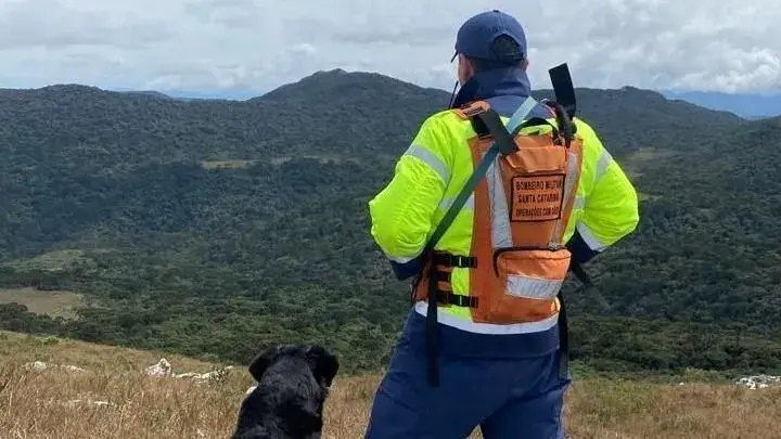 Os destroços do helicóptero foram encontrados na manhã desta terça-feira (22).