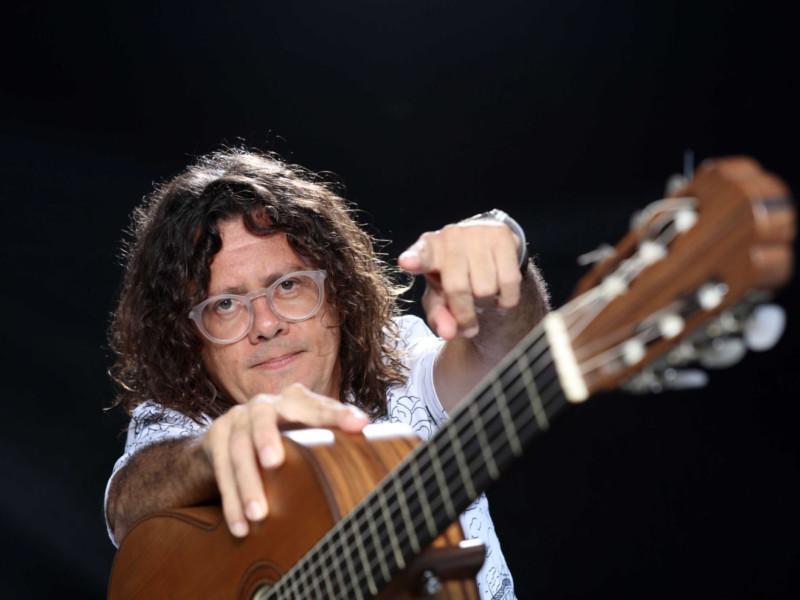 Isaac Cândido é uma das atrações confirmadas no projeto Tá Meio Musical Esse Ambiente Crédito: Ricardo Damito/Divulgação