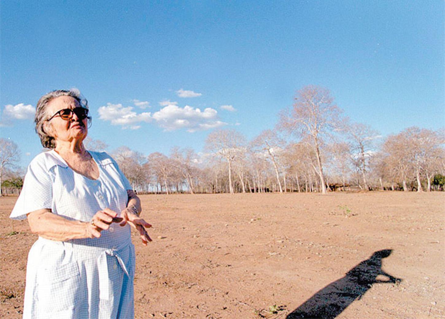 Um desses monólitos, inclusive, abriga a sede do Memorial Rachel de Queiroz, em homenagem à escritora cearense que vivia sazonalmente no município.