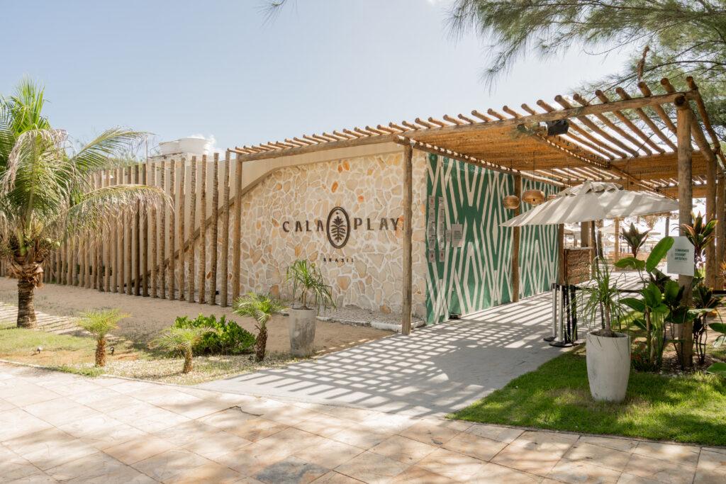 Em seguida, o espaço se abre em ilhas de serviço com sistema open food e open bar.