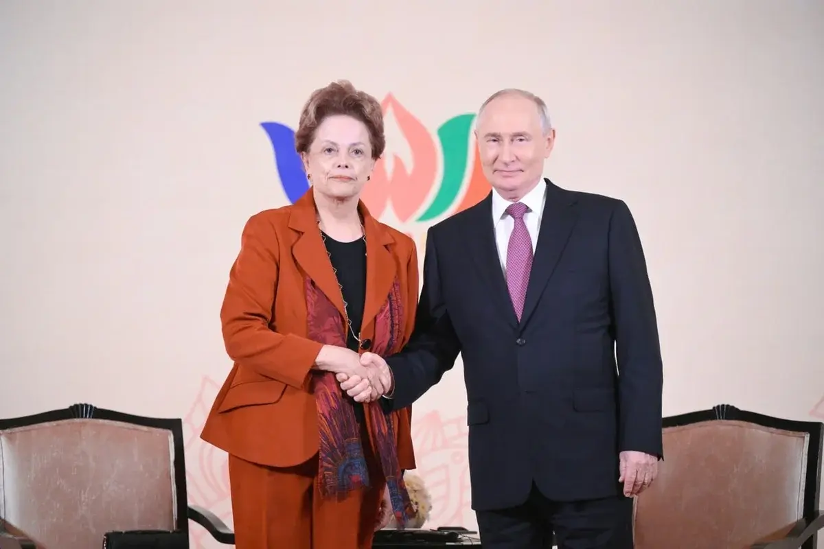 Putin se reúne com Dilma Rousseff durante cúpula dos Brics na Índia