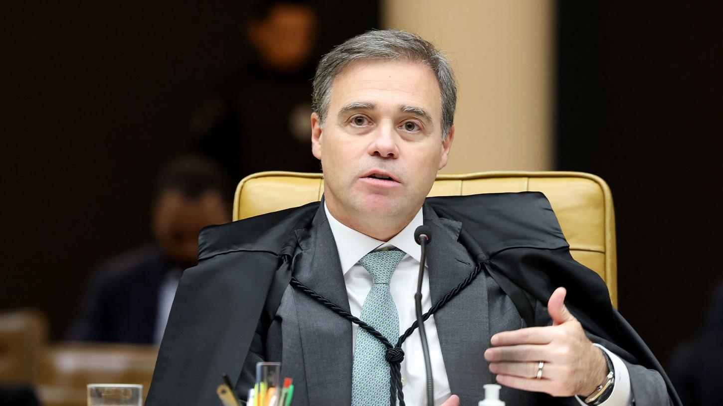 Reviravolta Jurídica: André Mendonça libera campanhas de Capitão Wagner e Roberto Cláudio no Ceará