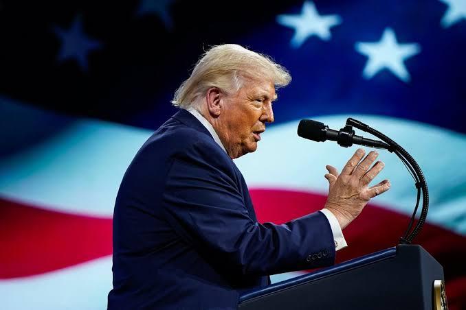 Trump diz que EUA e Cuba devem chegar a acordo e descarta ação militar