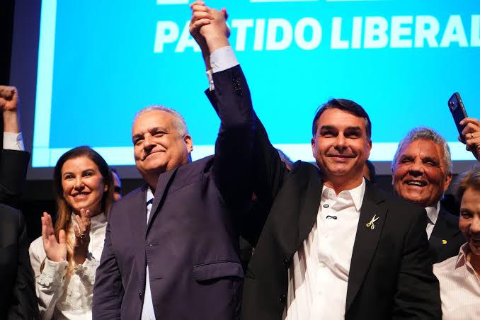 André amplia ofensiva e realiza “Bloco do 22” em Caucaia, com vice de Flávio
