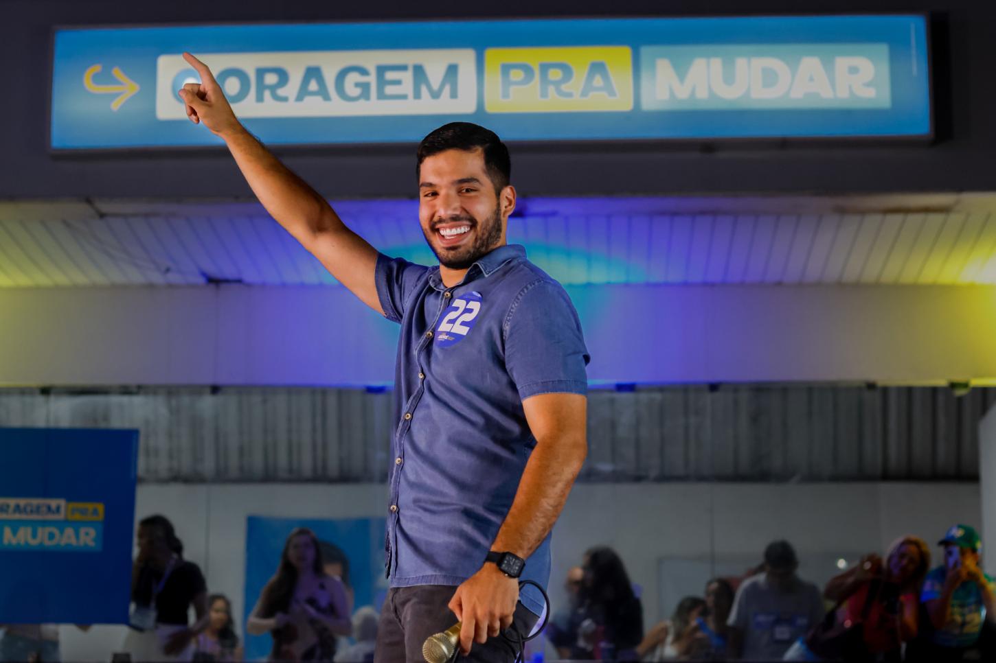 André Fernandes supera recorde de Ciro Gomes e é o deputado federal mais votado da história do Ceará