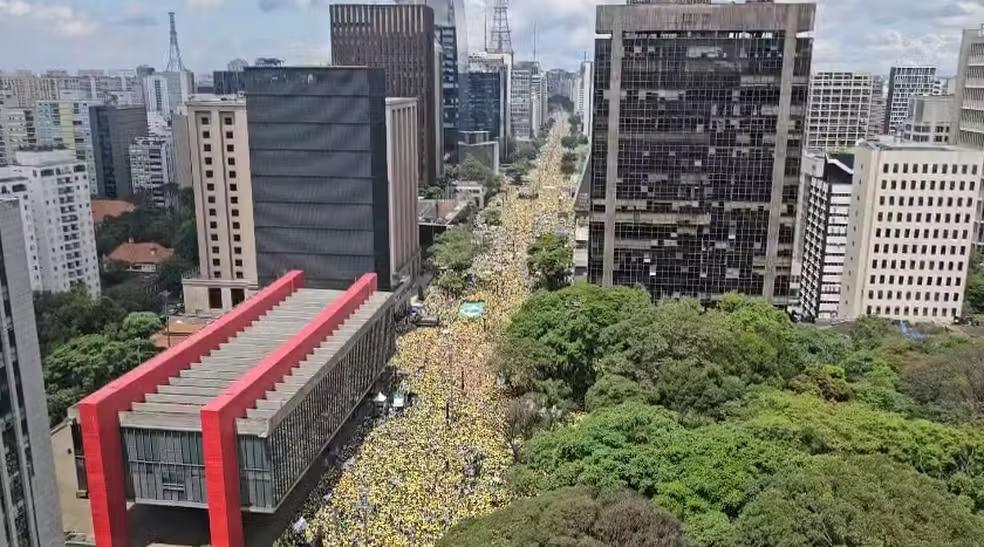 Ato de Flávio Bolsonaro na Paulista neste domingo(18), reúne 71,9 mil pessoas, segundo metodologia da USP