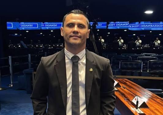 Cleitinho vence no 1º turno e é eleito em MG: “De verdureiro a governador”
