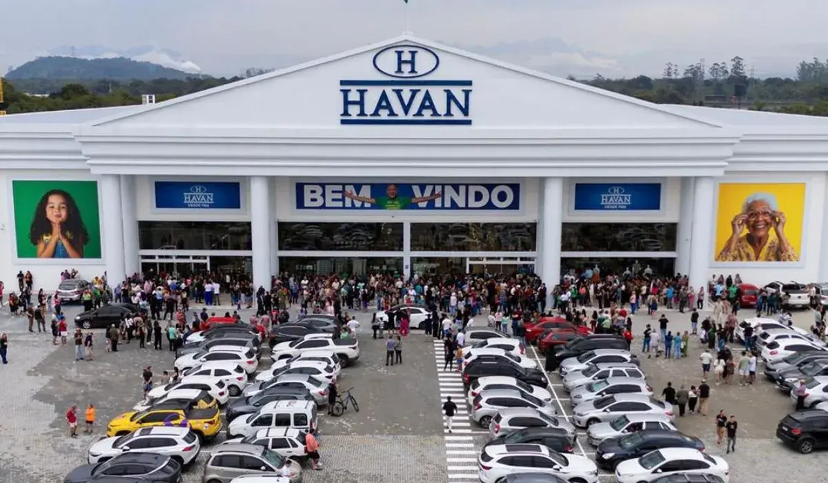 Corrida por emprego: Havan recebe 3,5 mil currículos para preencher 200 vagas em sua primeira loja em Fortaleza