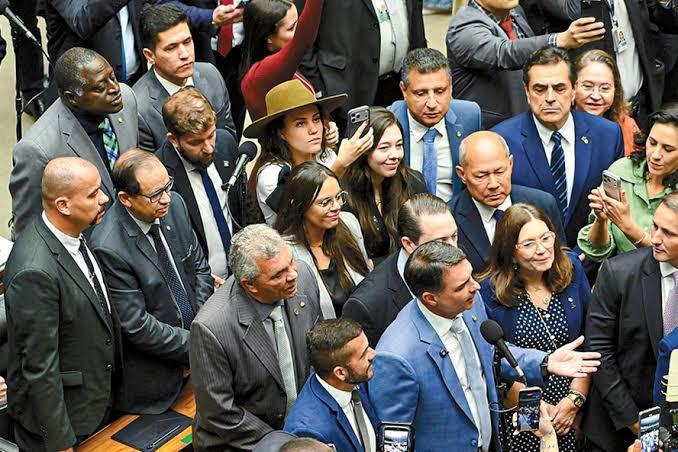 Direita avança no Senado com 50 parlamentares, sendo 29 do PL
