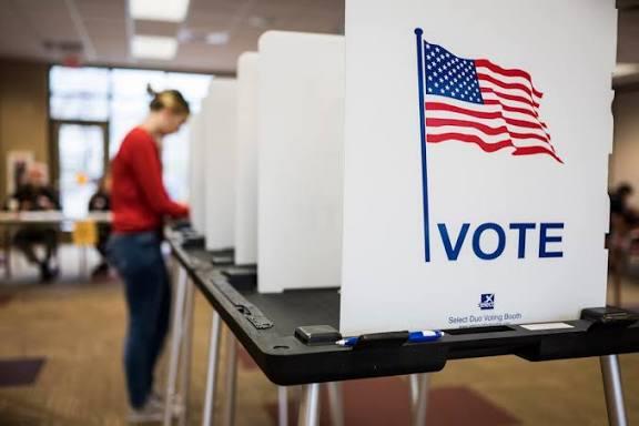 EUA: Texas e outros estados dão início às eleições de meio de mandato