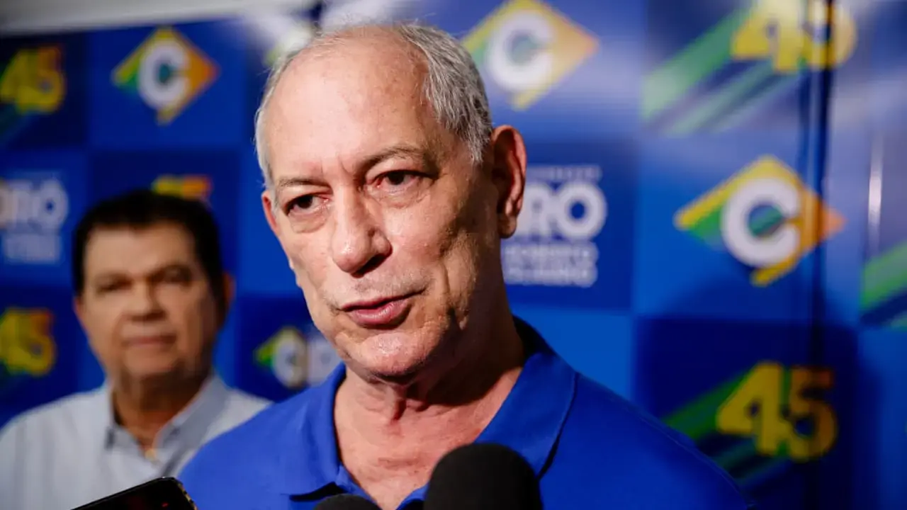 Justiça Eleitoral atende pedido de Ciro e suspende divulgação de pesquisa  