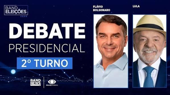 Lula e Flávio Bolsonaro se enfrentam em debate da Band neste domingo (18)