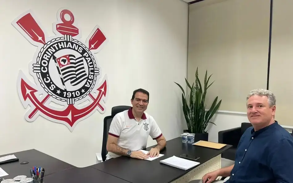 Marcelo Paz é demitido do Corinthians