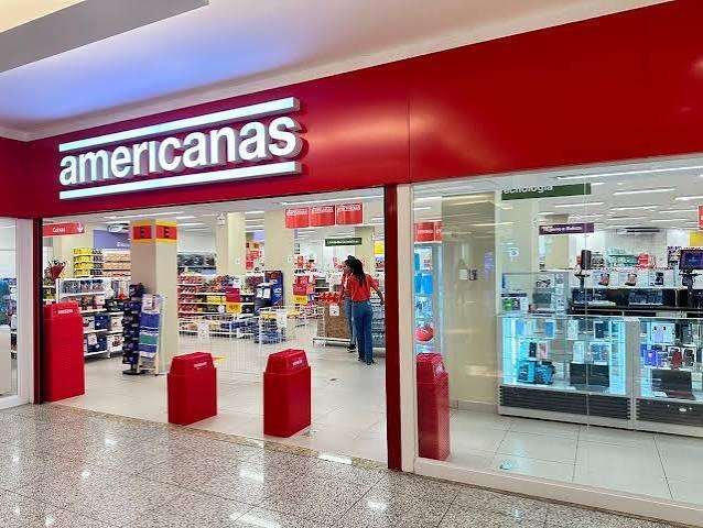 Rede varejista abre 114 vagas temporárias para a Black Friday em vários municípios no Ceará