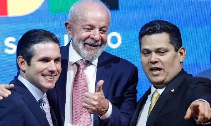 Alcolumbre pauta 1º turno de votação do fim da 6x1 para quarta (14/10)
